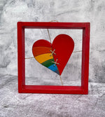 Carica l&#39;immagine nel visualizzatore di Gallery, Quadretto Cuore Arcobaleno - 25x25cm
